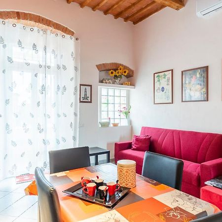 Piazza Sforzini Cozy Apartment Near The Sea! Ліворно Екстер'єр фото